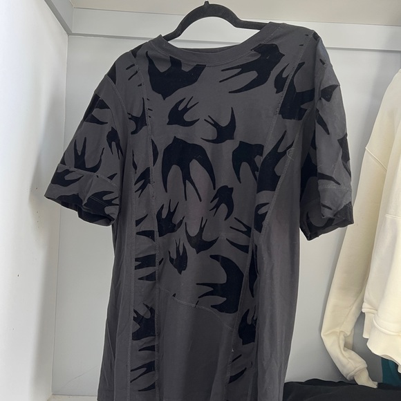 Alexander McQUEEN Swallow Printing Pattern Short Sleeve Black Men’s XL - Picture 4 of 5